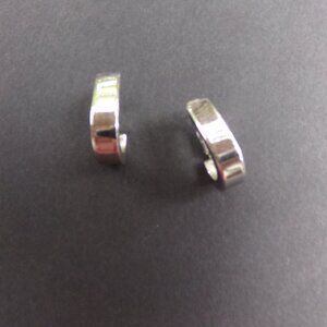 Vintage Crown Trifari Oval Hoop Clip On Back Chunky Silver Tone Earrings 1''